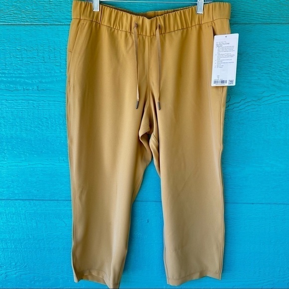 LULULEMON ON THE FLY CROPPED WOVEN CAPRI PANTS VINTAGE MUSTARD GOLD SIZE 12 NWT - Picture 1 of 10